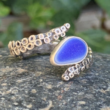 Load image into Gallery viewer, Blue Drop Davenport Tentacle Ring size 11